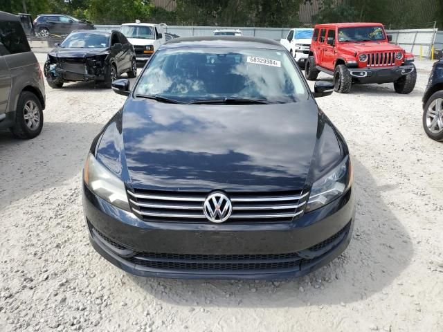 2013 Volkswagen Passat SE