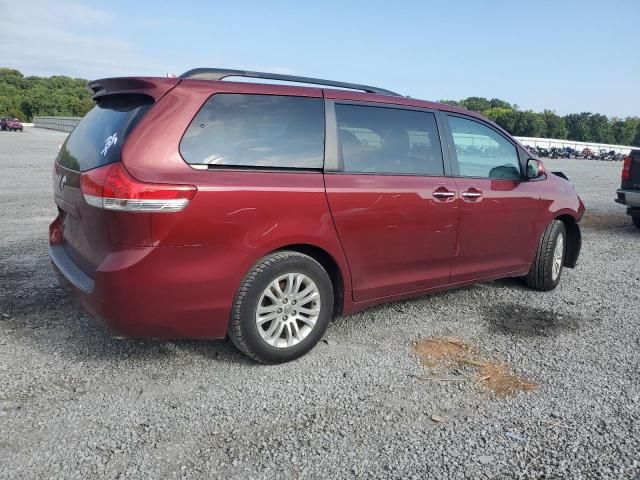 2011 Toyota Sienna XLE