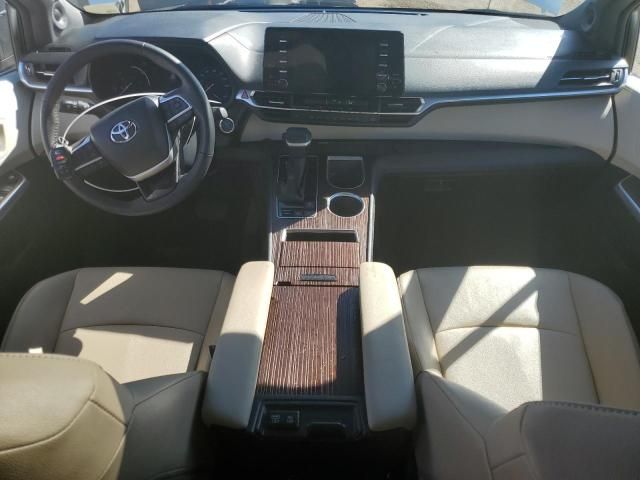 2023 Toyota Sienna XLE