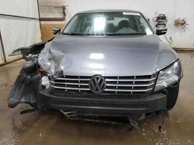 2015 Volkswagen Passat SEL