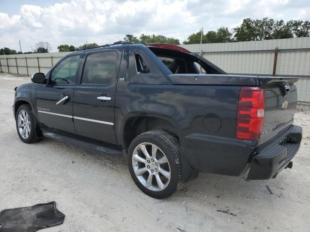 2011 Chevrolet Avalanche LTZ