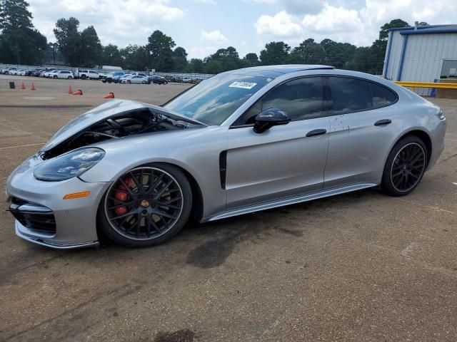 2018 Porsche Panamera Turbo