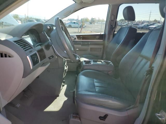 2010 Chrysler Town & Country Touring