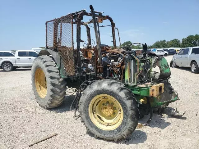 2005 John Deere 6400