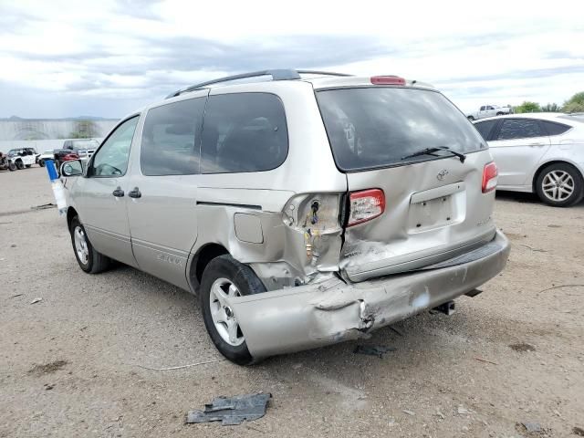 2001 Toyota Sienna LE