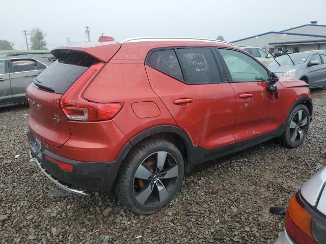 2019 Volvo XC40 T5 Momentum