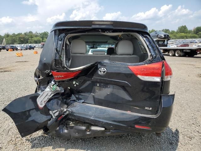 2013 Toyota Sienna XLE