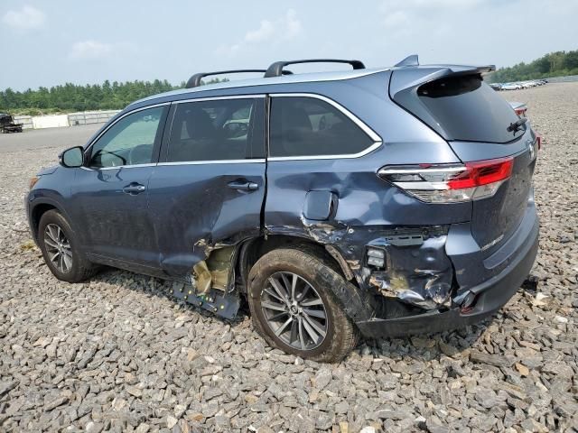 2017 Toyota Highlander SE