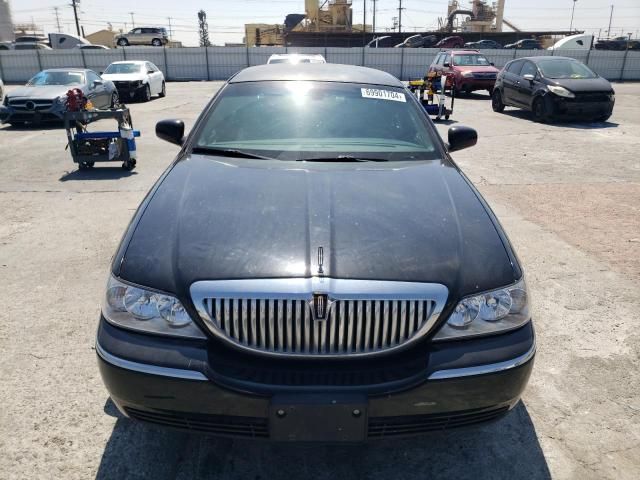 2008 Lincoln Town Car Signature Long Wheelbase