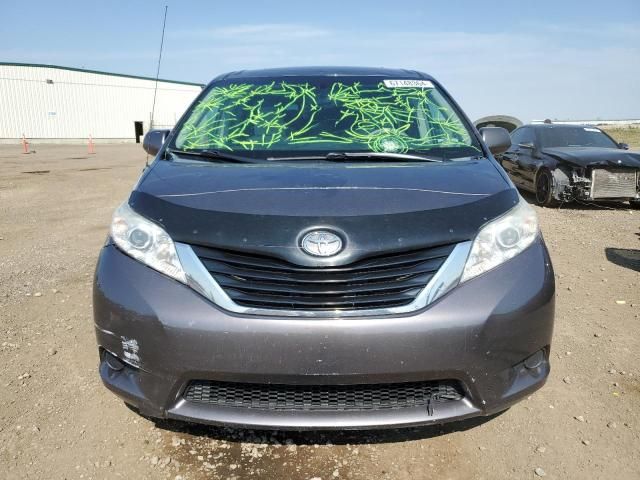 2013 Toyota Sienna LE