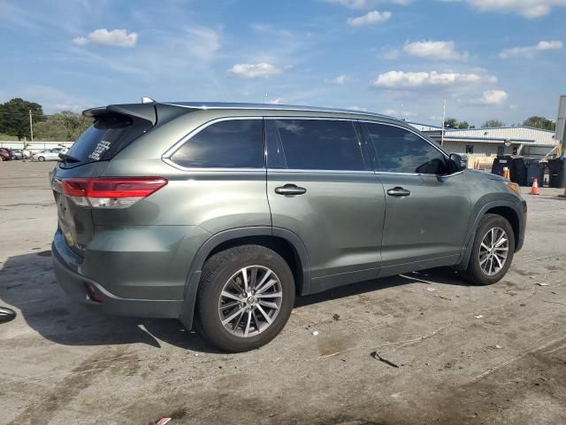 2019 Toyota Highlander SE