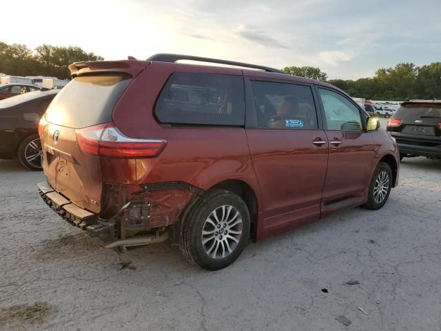 2018 Toyota Sienna XLE