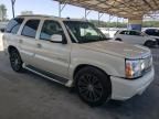 2004 Cadillac Escalade Luxury