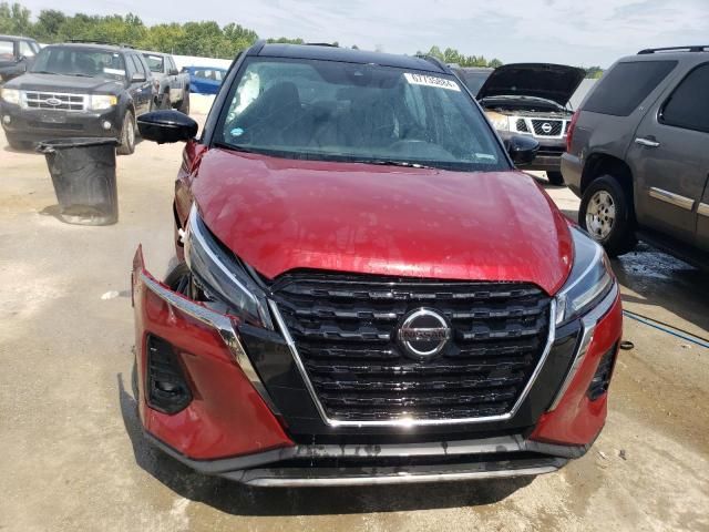 2021 Nissan Kicks SR