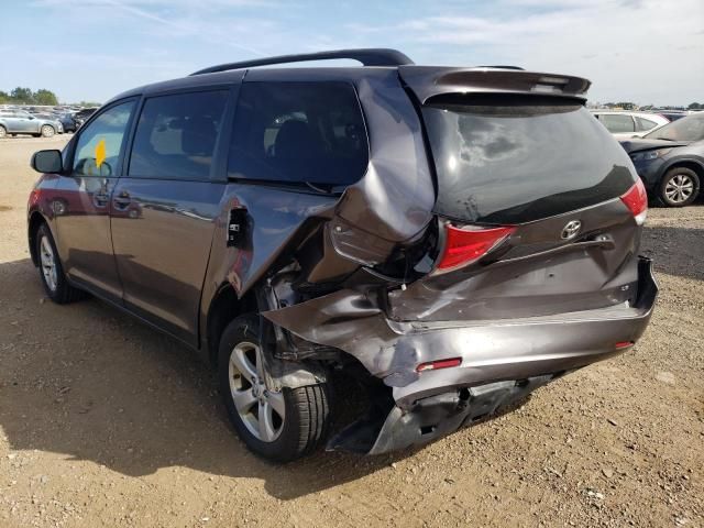 2011 Toyota Sienna LE