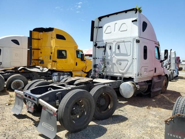 2022 Freightliner Cascadia 126