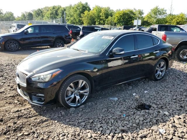 2018 Infiniti Q70 5.6 Luxe