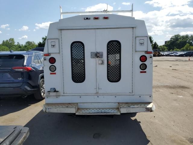 2004 Ford Econoline E350 Super Duty Cutaway Van