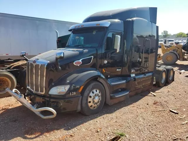 2017 Peterbilt 579