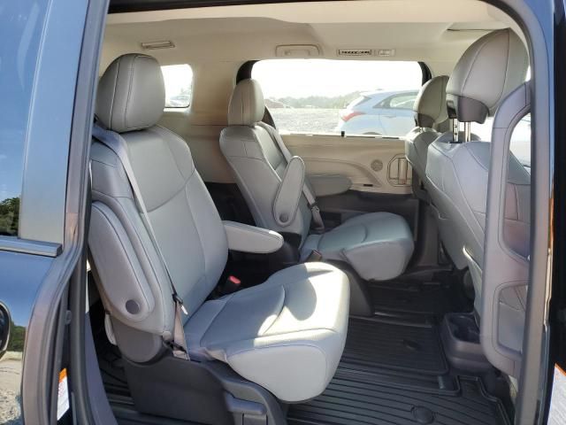 2023 Toyota Sienna XLE