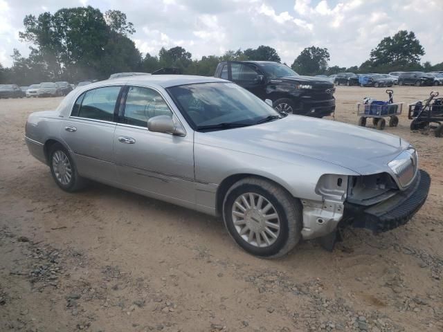 2004 Lincoln Town Car Executive