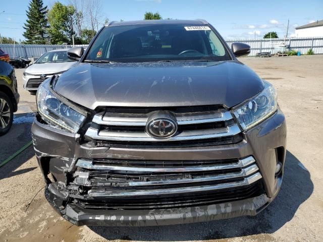 2017 Toyota Highlander SE