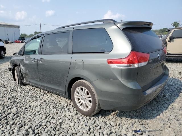 2014 Toyota Sienna XLE