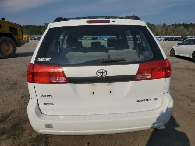 2004 Toyota Sienna CE