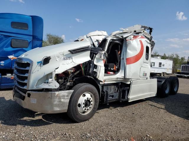 2024 Freightliner Cascadia 126