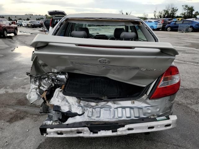 2004 Toyota Camry LE