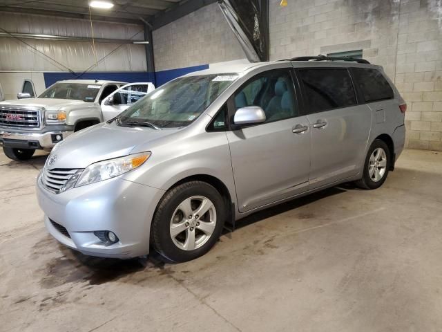 2015 Toyota Sienna LE