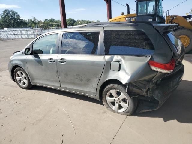 2014 Toyota Sienna LE