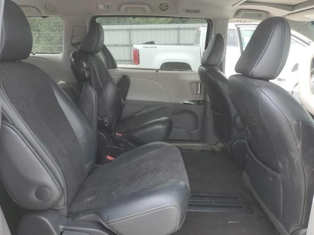 2012 Toyota Sienna Sport