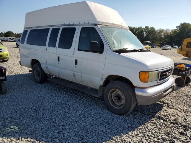 2004 Ford Econoline E350 Super Duty Wagon