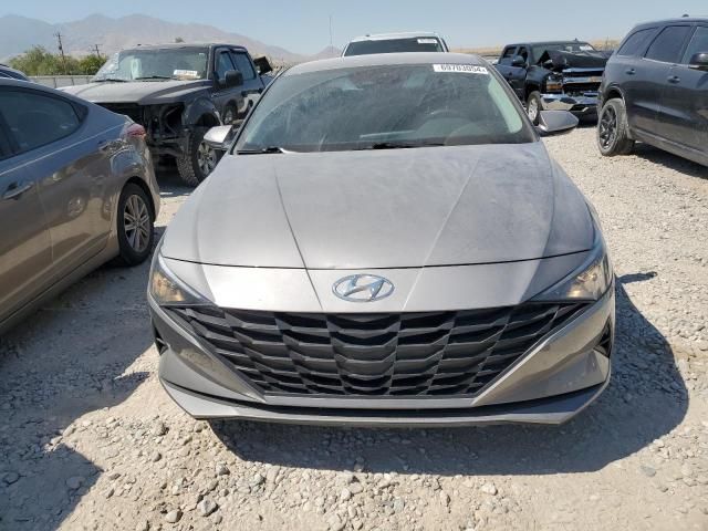 2023 Hyundai Elantra SE