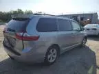 2016 Toyota Sienna LE