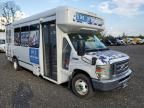 2016 Ford Econoline E450 Super Duty Cutaway Van