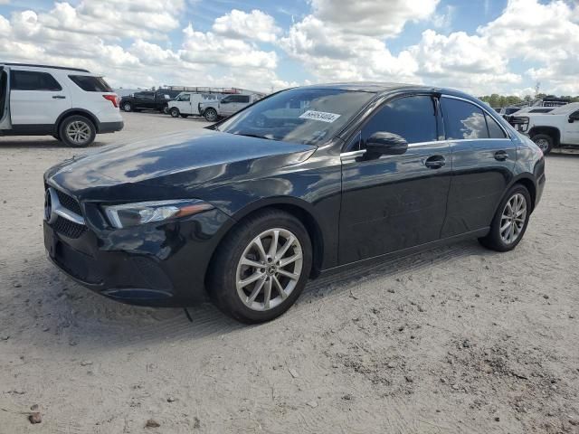 2019 Mercedes-Benz A 220