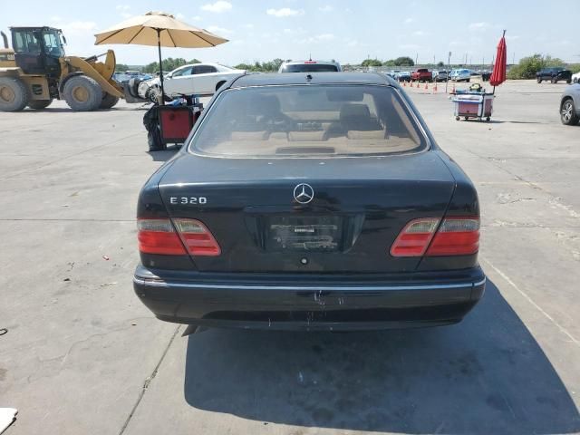 2001 Mercedes-Benz E 320