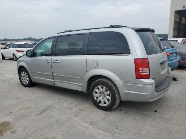 2010 Chrysler Town & Country LX