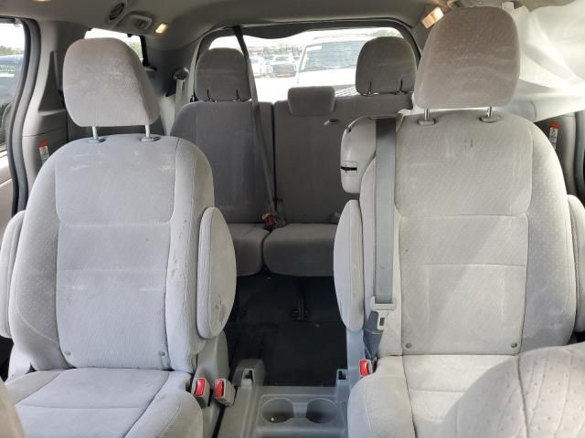 2017 Toyota Sienna LE