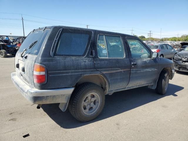 1998 Nissan Pathfinder LE