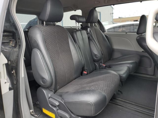 2011 Toyota Sienna Sport