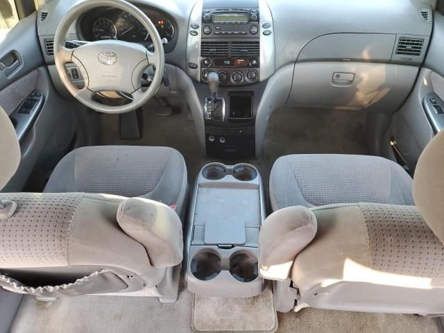 2006 Toyota Sienna LE