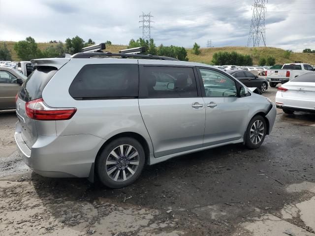 2020 Toyota Sienna XLE