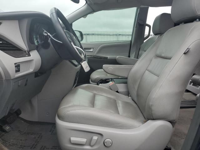 2018 Toyota Sienna XLE