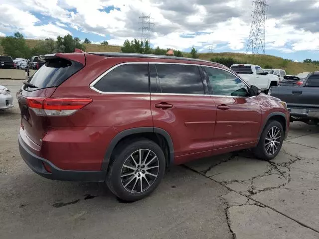 2017 Toyota Highlander SE