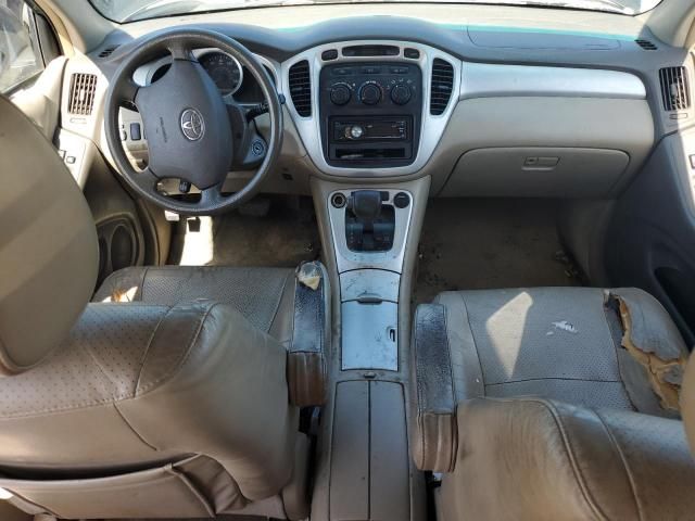 2004 Toyota Highlander Base