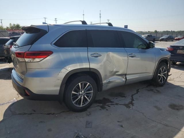 2018 Toyota Highlander SE