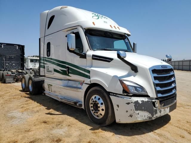 2021 Freightliner Cascadia 126